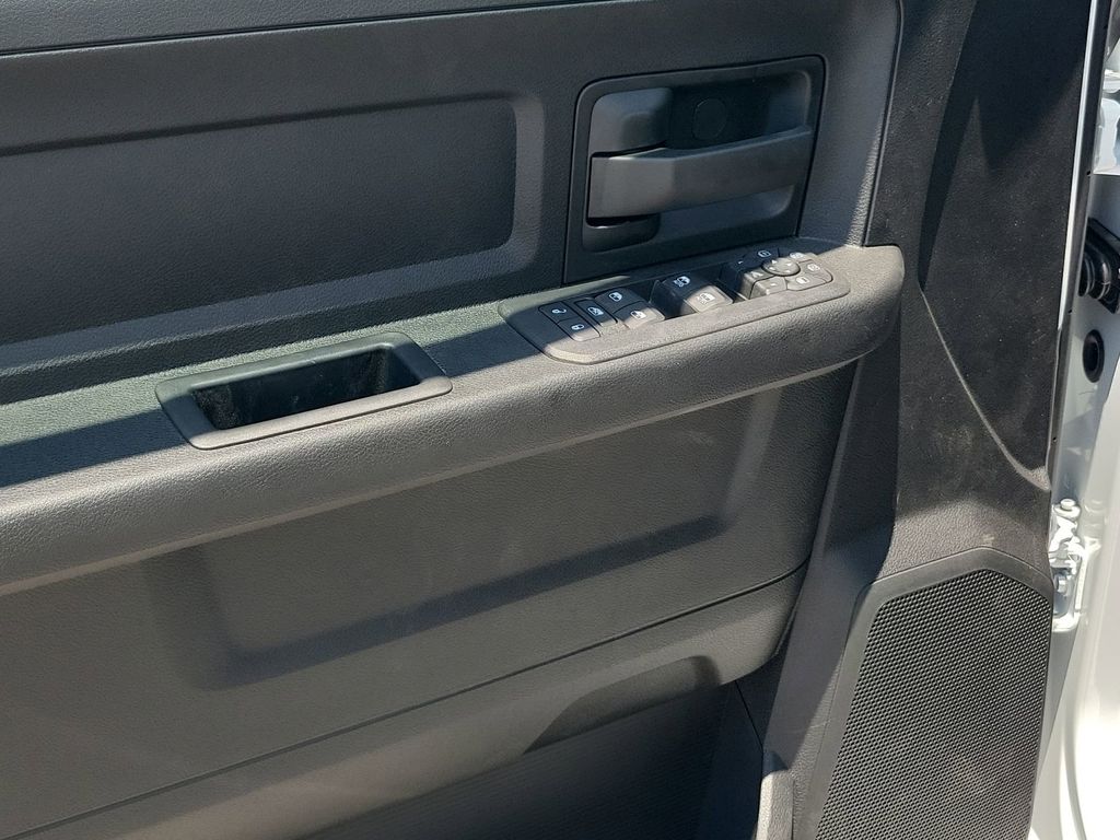 2025 Ram 3500 Tradesman photo 38
