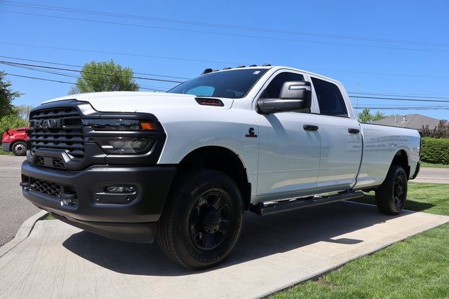 2025 Ram 3500 Tradesman photo 6