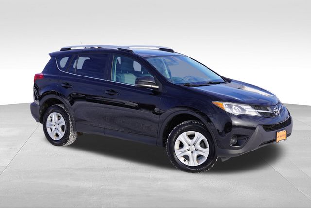 2013 Toyota RAV4 LE photo 2