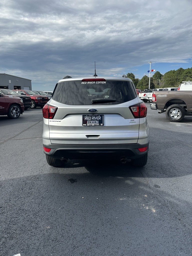 2019 Ford Escape SE photo 2