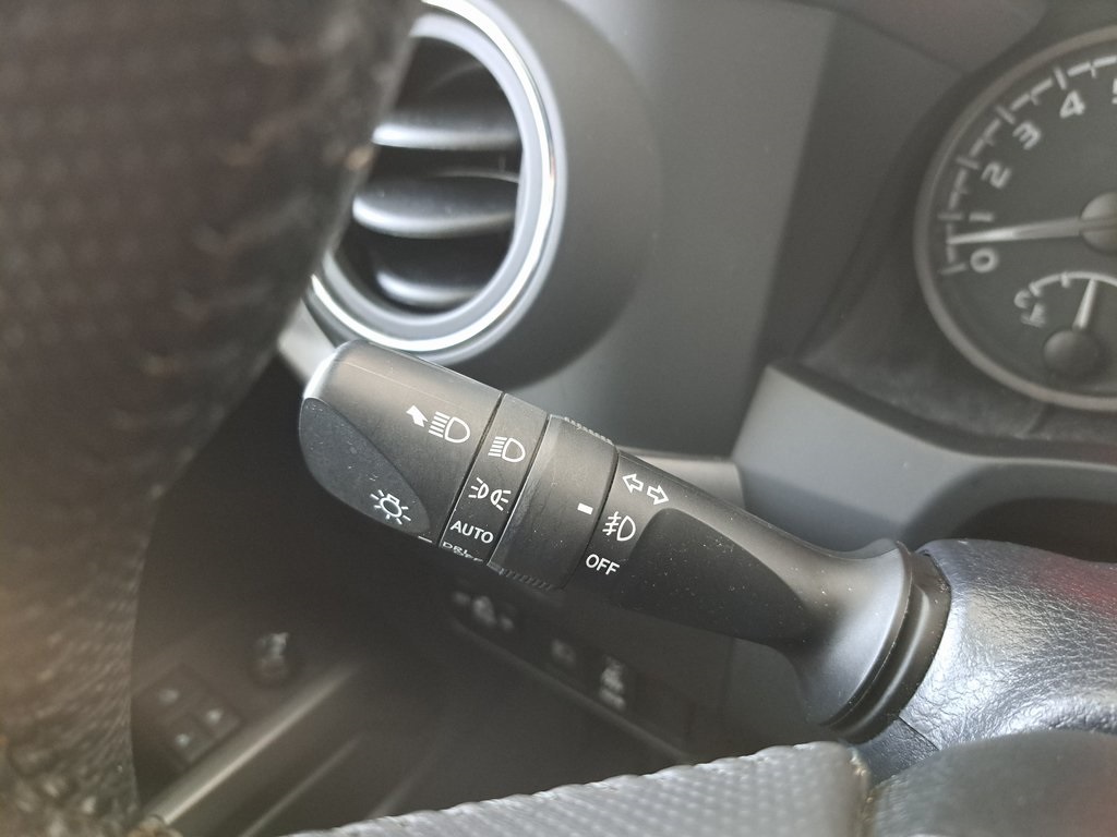 2023 Toyota Tacoma TRD Off-Road photo 20