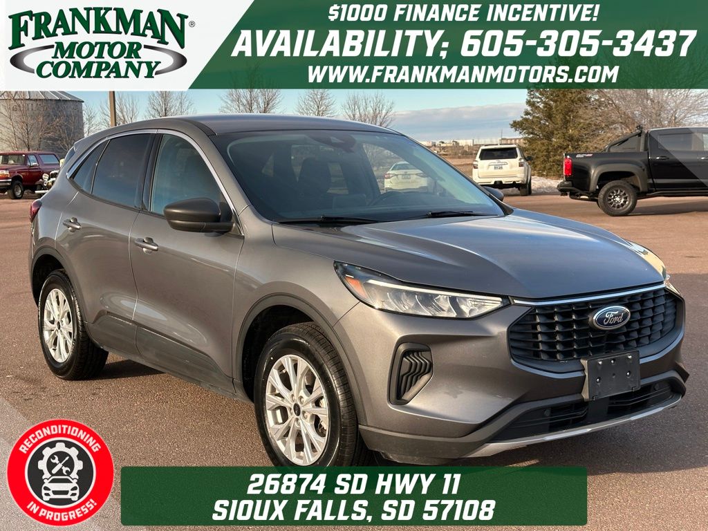 2024 Ford Escape Base's photo