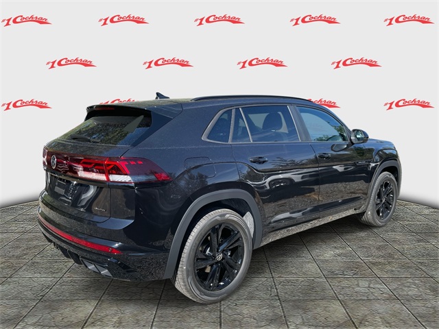2026 Volkswagen Atlas Cross Sport SEL R-Line photo 2