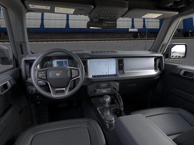 2025 Ford Bronco Badlands photo 9