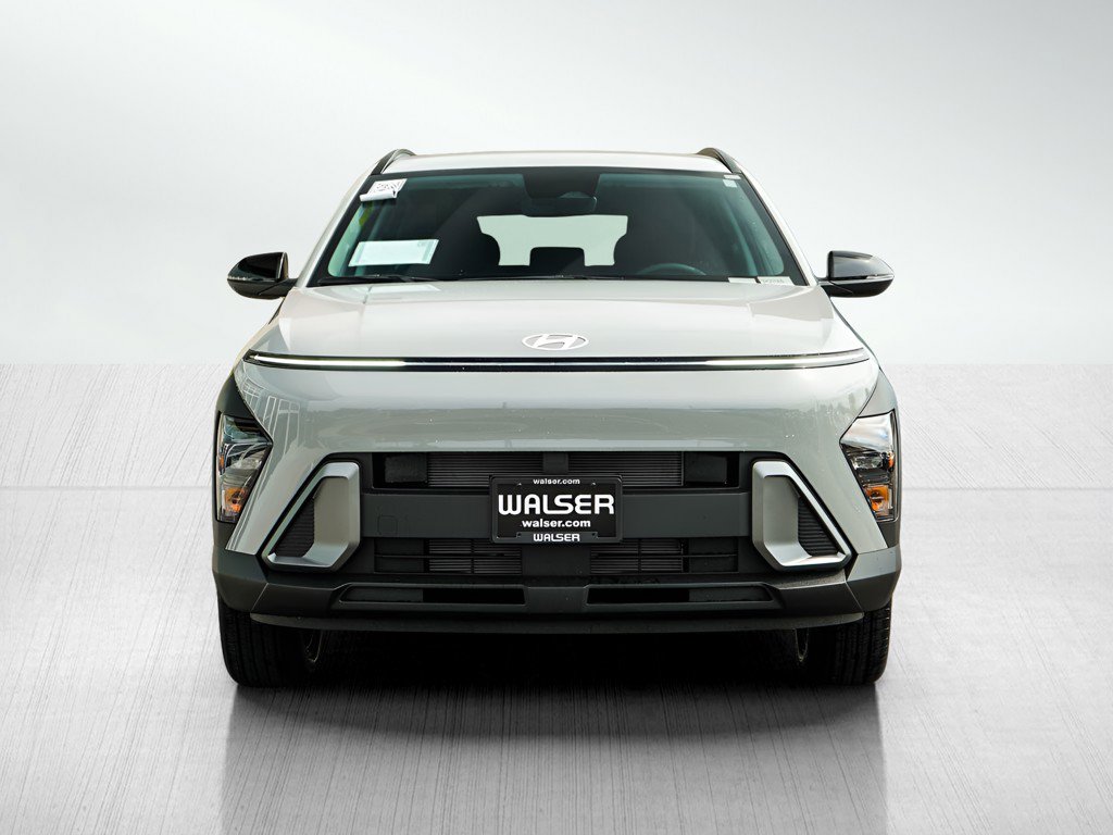 2026 Hyundai Kona SEL photo 2