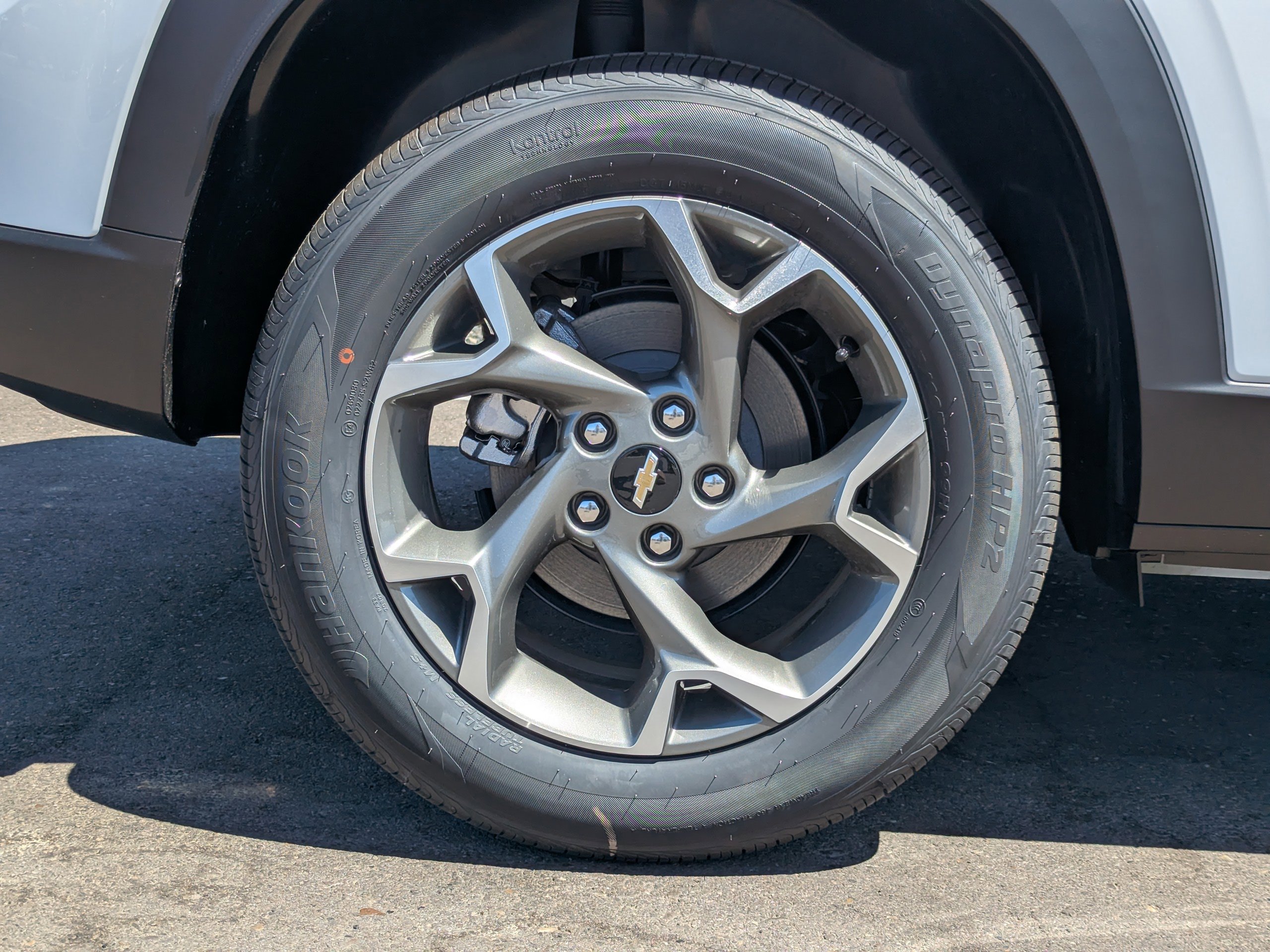 2025 Chevrolet Trax LT photo 42