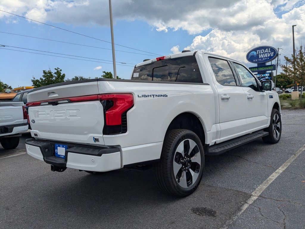 2025 Ford F-150 Lightning Platinum photo 4