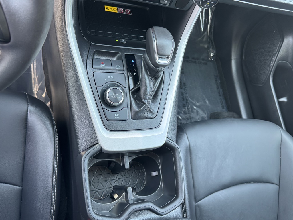 2024 Toyota RAV4 Hybrid XLE Premium photo 11