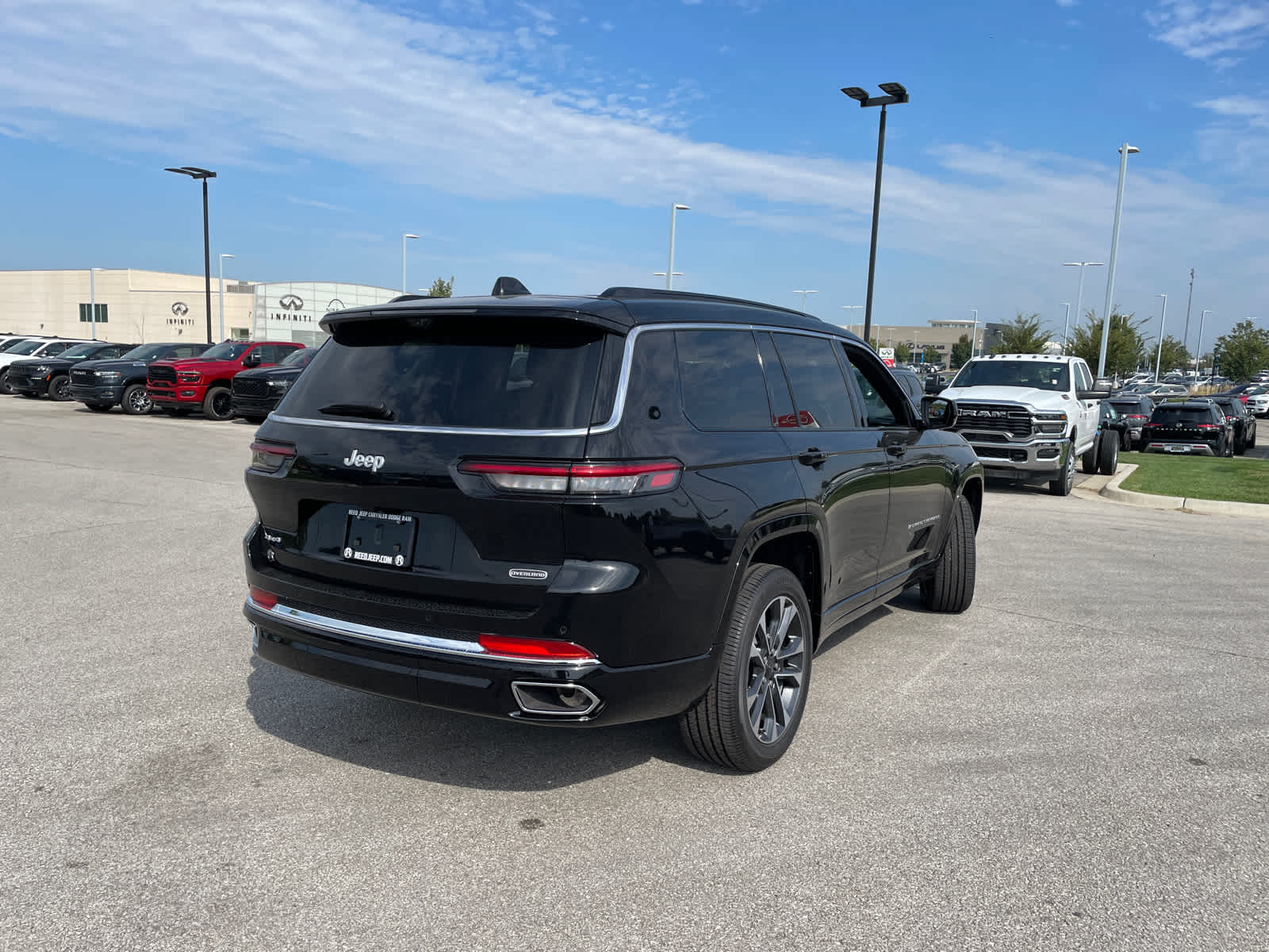 2025 Jeep Grand Cherokee Overland photo 9