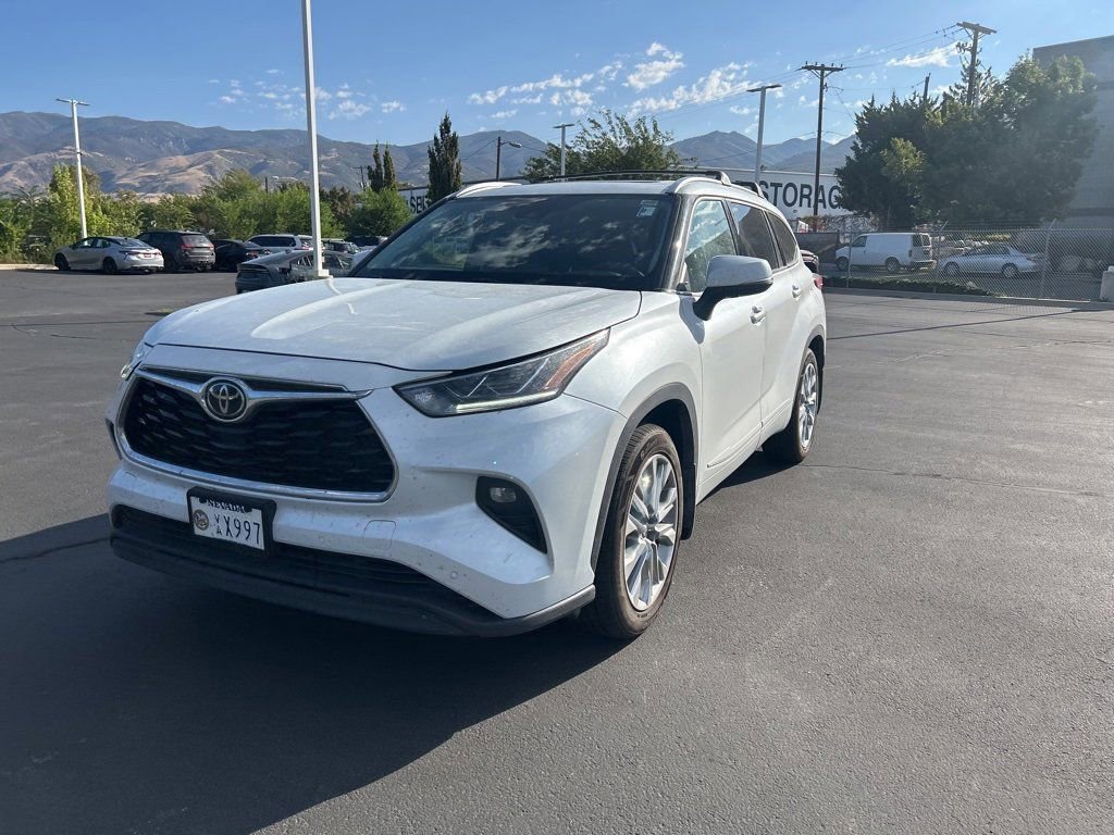 2022 Toyota Highlander Limited photo 7