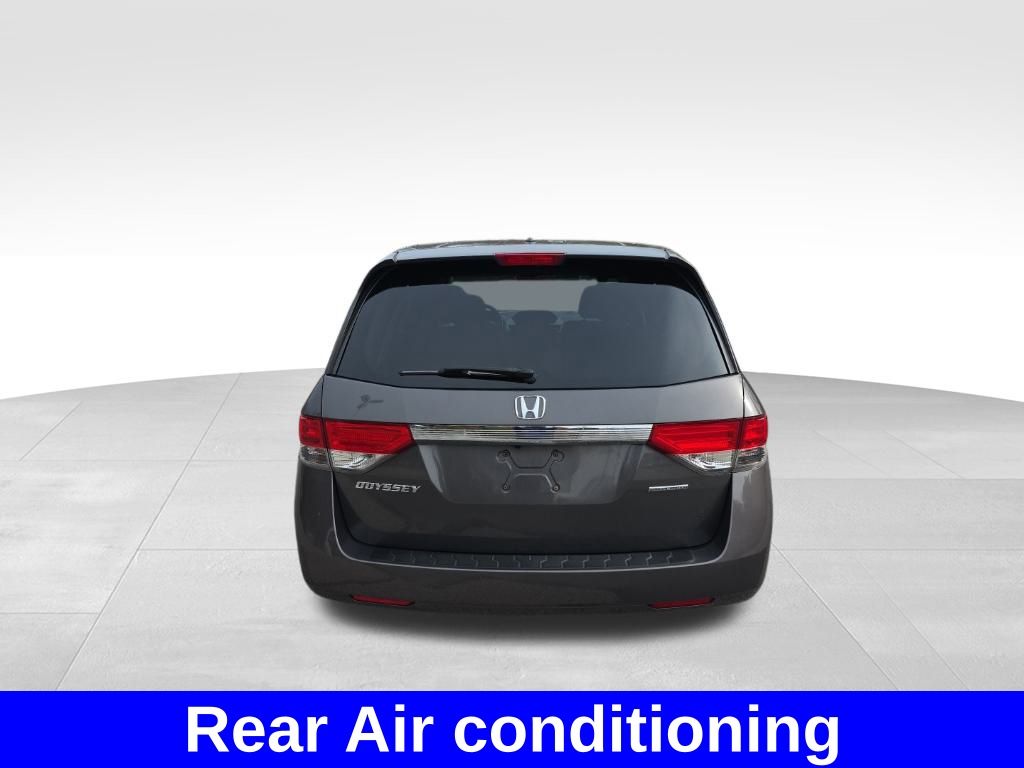 2016 Honda Odyssey SE photo 4