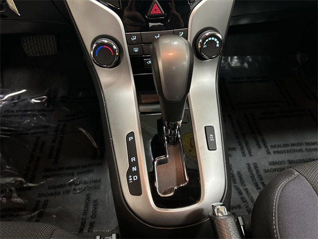 2015 Chevrolet Cruze photo 31