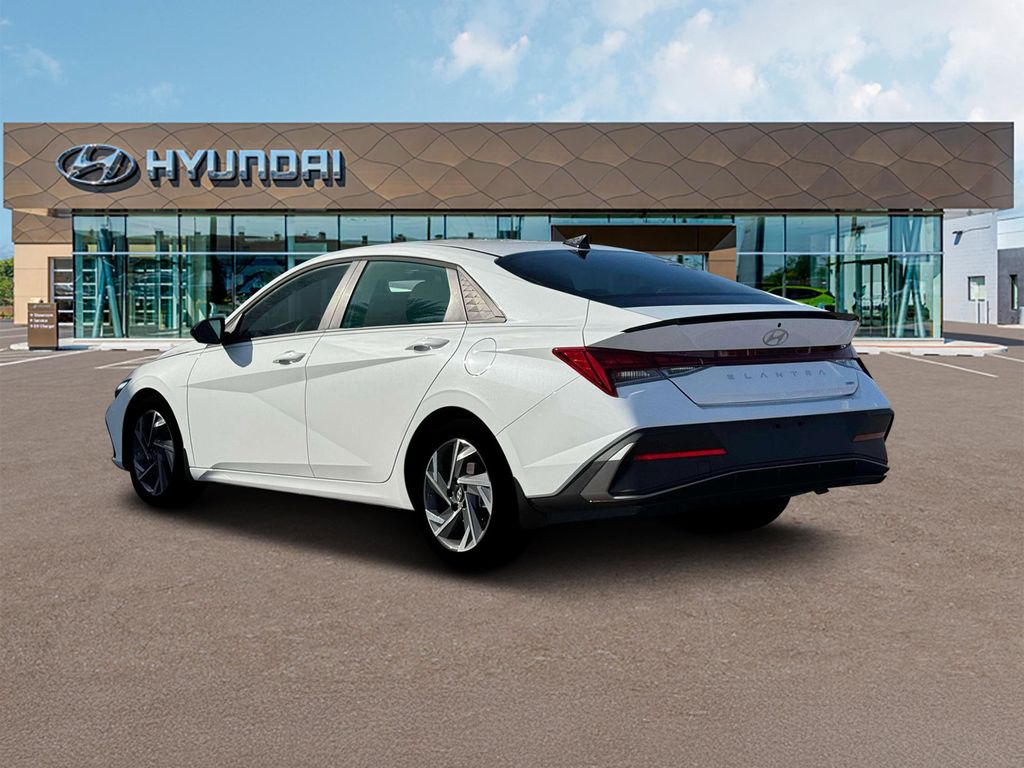 2025 Hyundai Elantra Hybrid SEL Sport photo 4