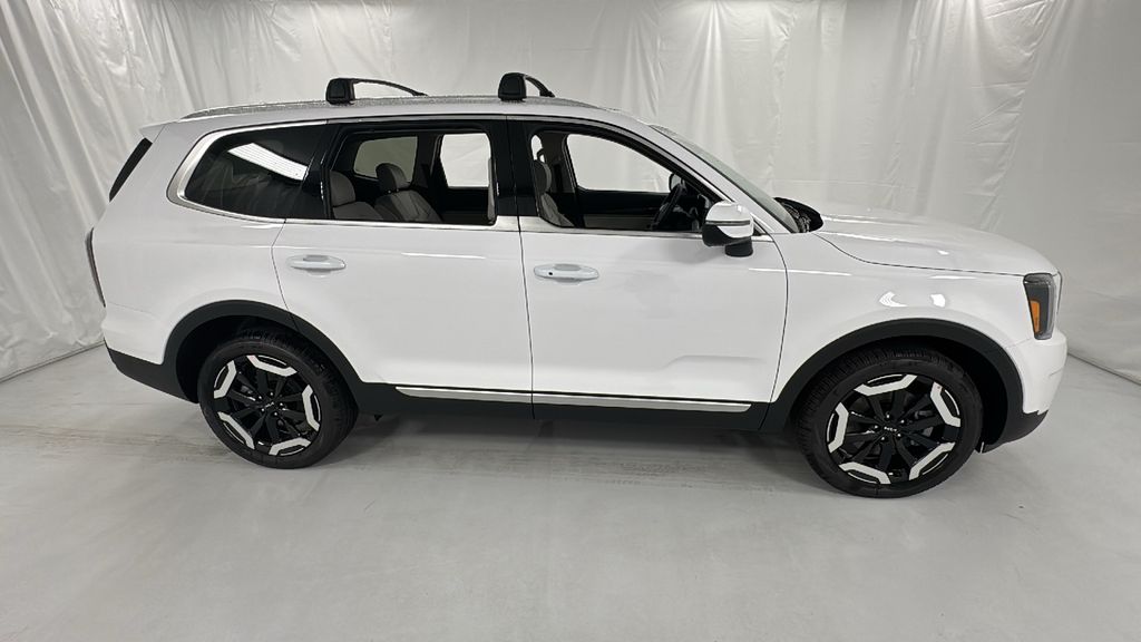 2025 Kia Telluride EX photo 2