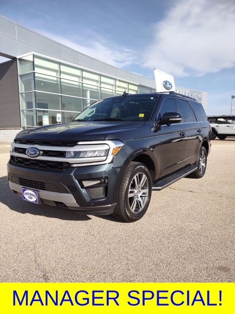 2023 Ford Expedition XLT's photo