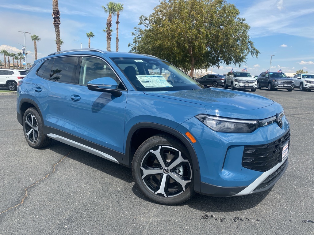 2025 Volkswagen Tiguan SE's photo