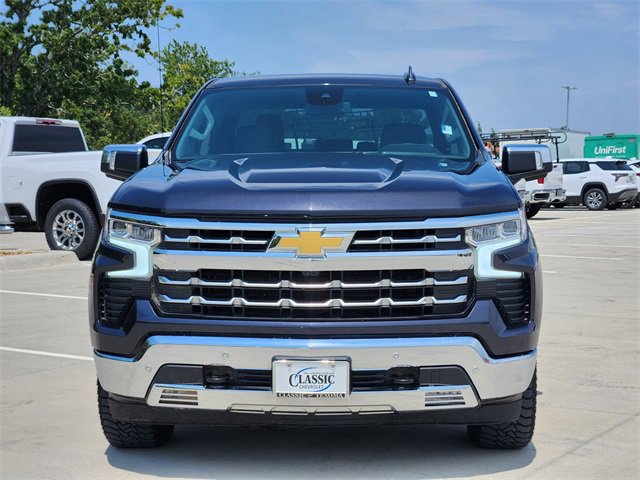2024 Chevrolet Silverado 1500 LTZ photo 2