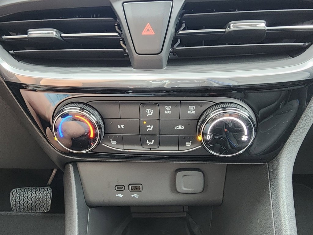 2026 Buick Encore GX Sport Touring photo 26