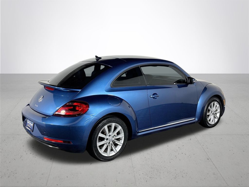 2018 Volkswagen Beetle S photo 6