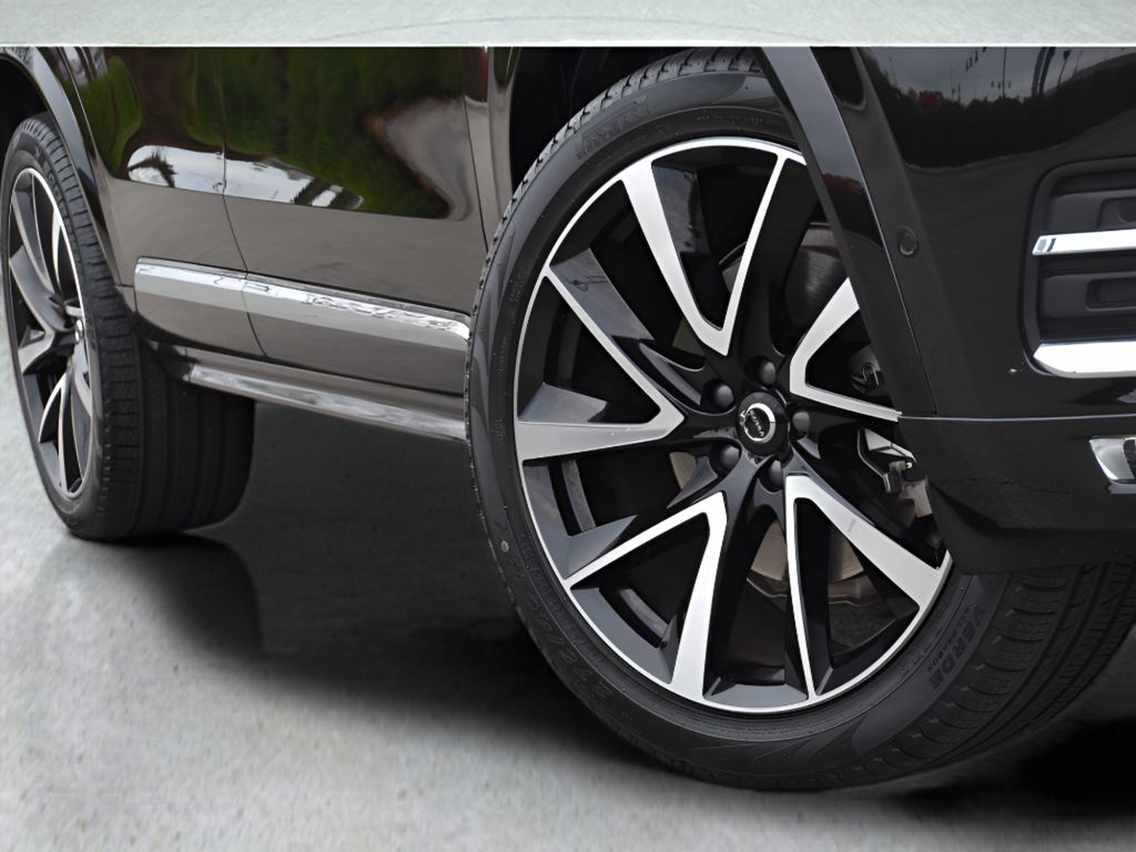 2024 Volvo XC90 Plus photo 29