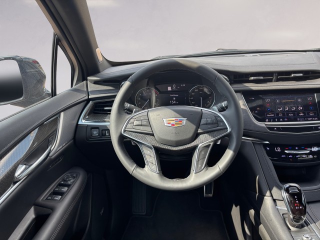 2022 Cadillac XT5 Sport photo 12