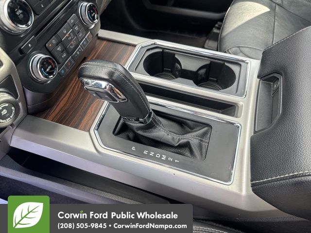 2016 Ford F-150 Lariat photo 26