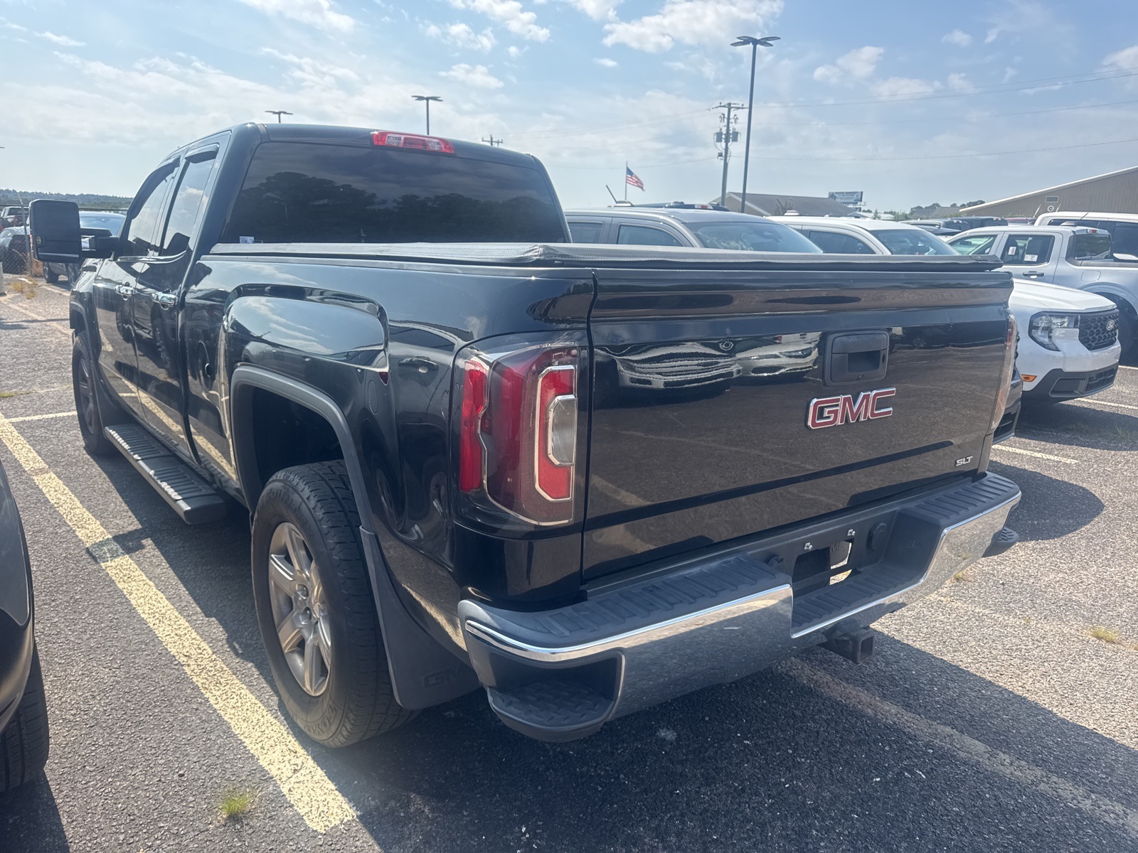 2017 Gmc Sierra 1500 SLT photo 4