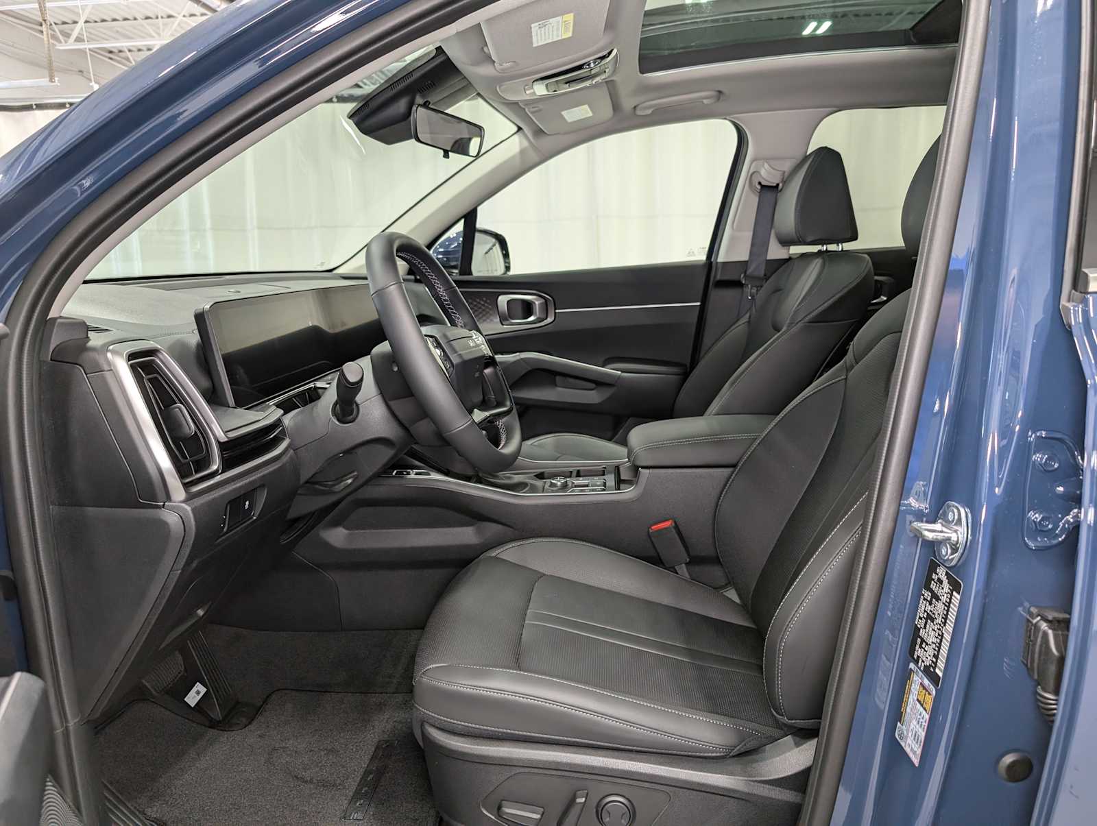 2026 Kia Sorento S photo 4