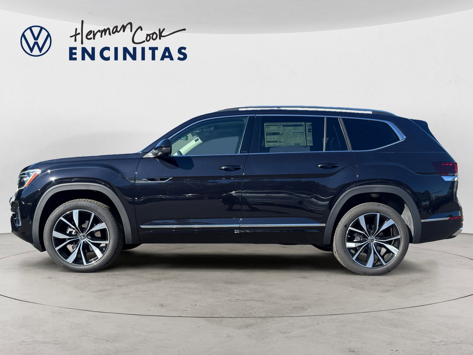 2025 Volkswagen Atlas SEL Premium R-Line photo 2