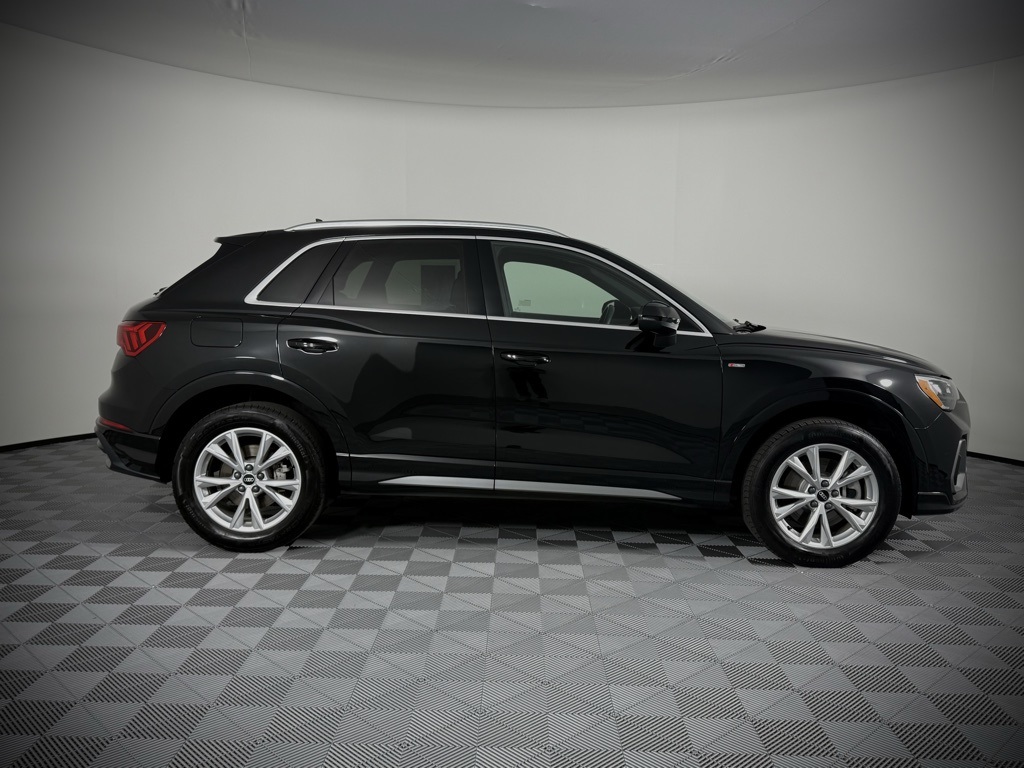 2022 Audi Q3 Premium S line photo 11