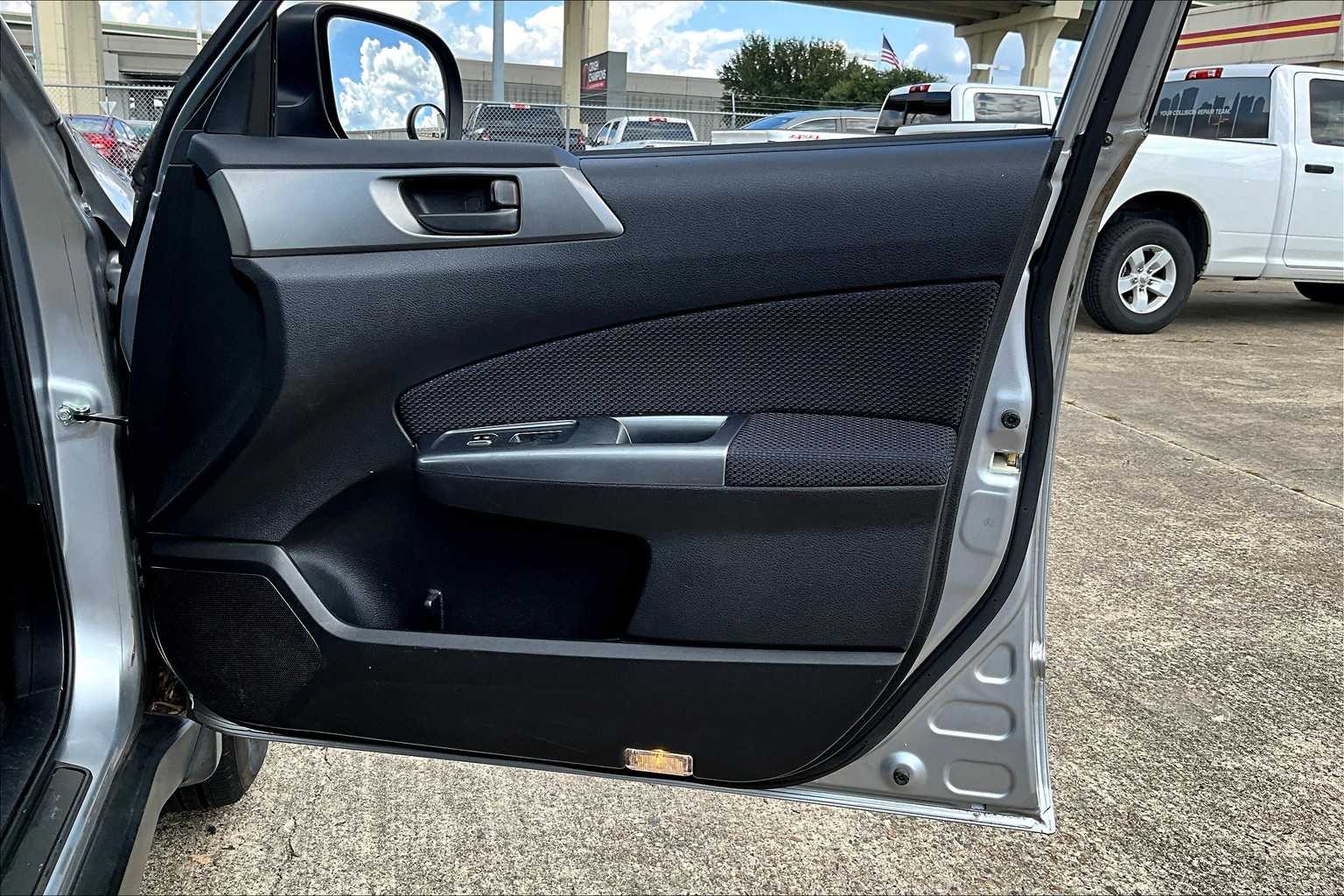 2013 Subaru Forester 2.5X photo 19