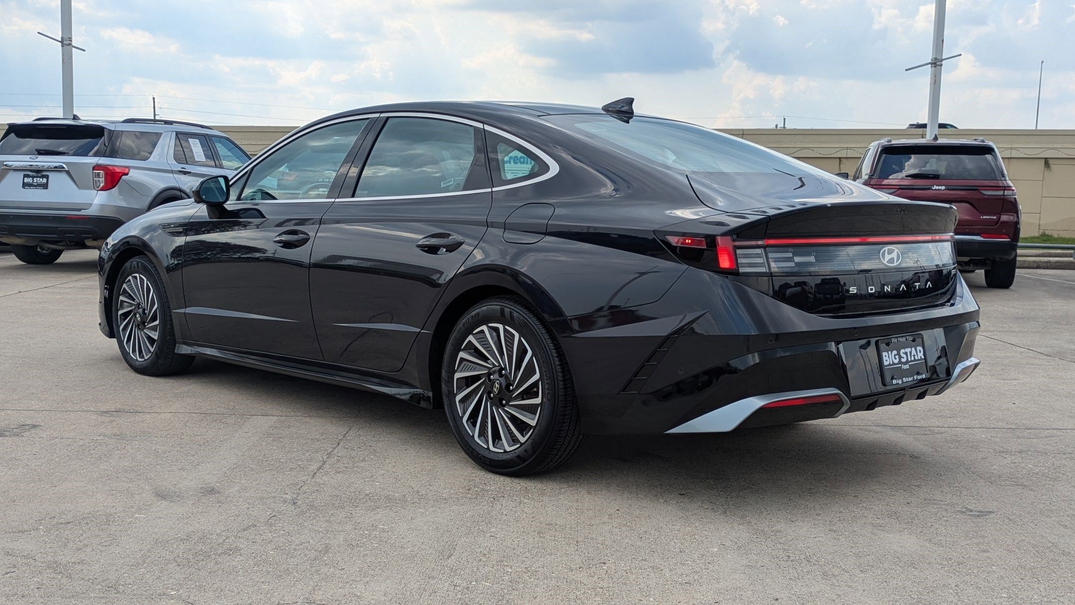 2024 Hyundai Sonata Hybrid Limited photo 5