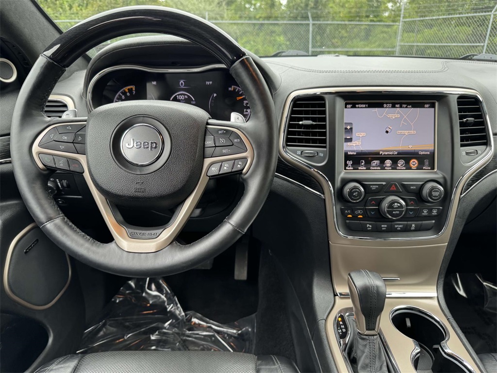 2016 Jeep Grand Cherokee Summit photo 17