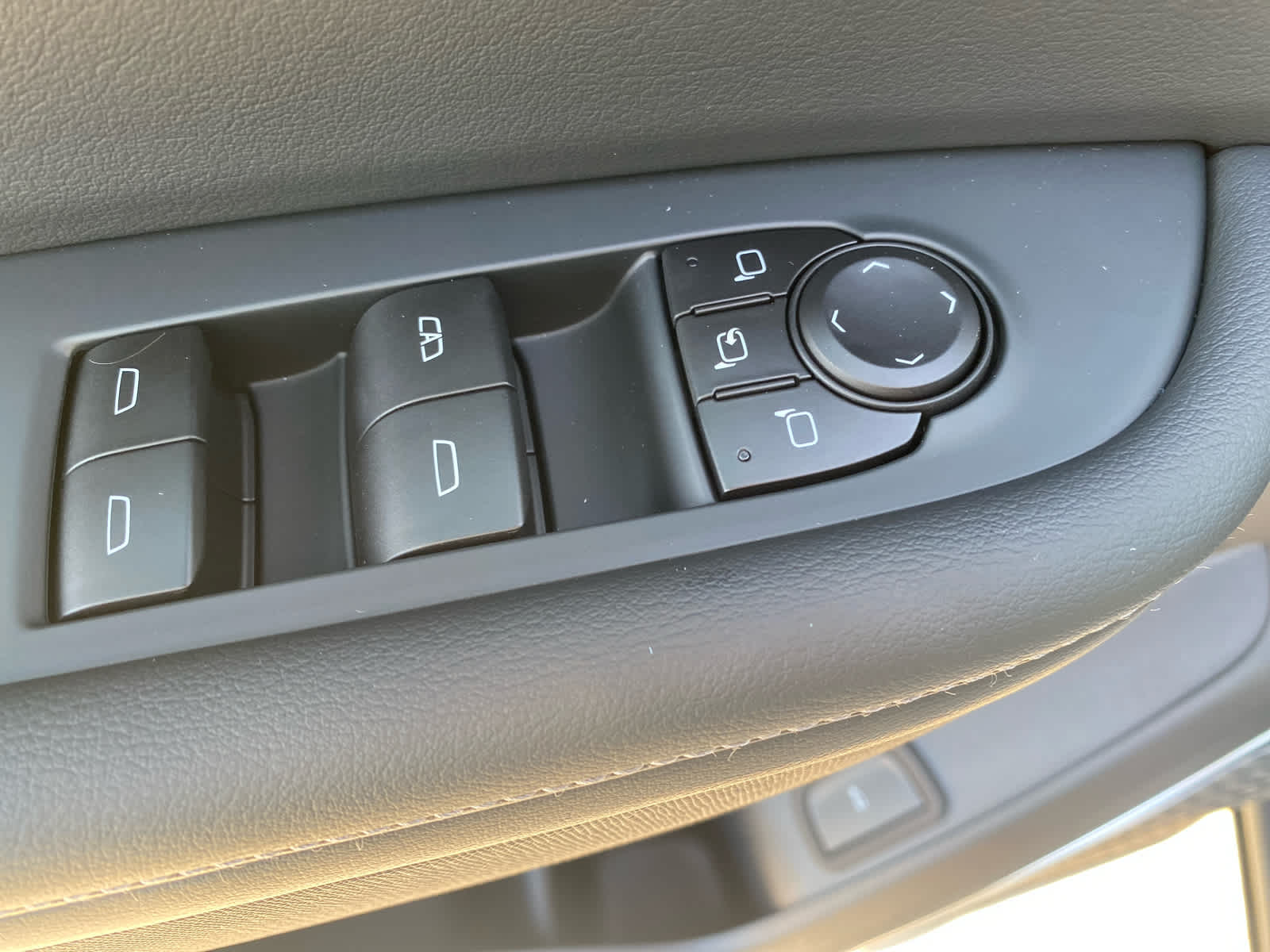 2026 Buick Enclave Preferred photo 12