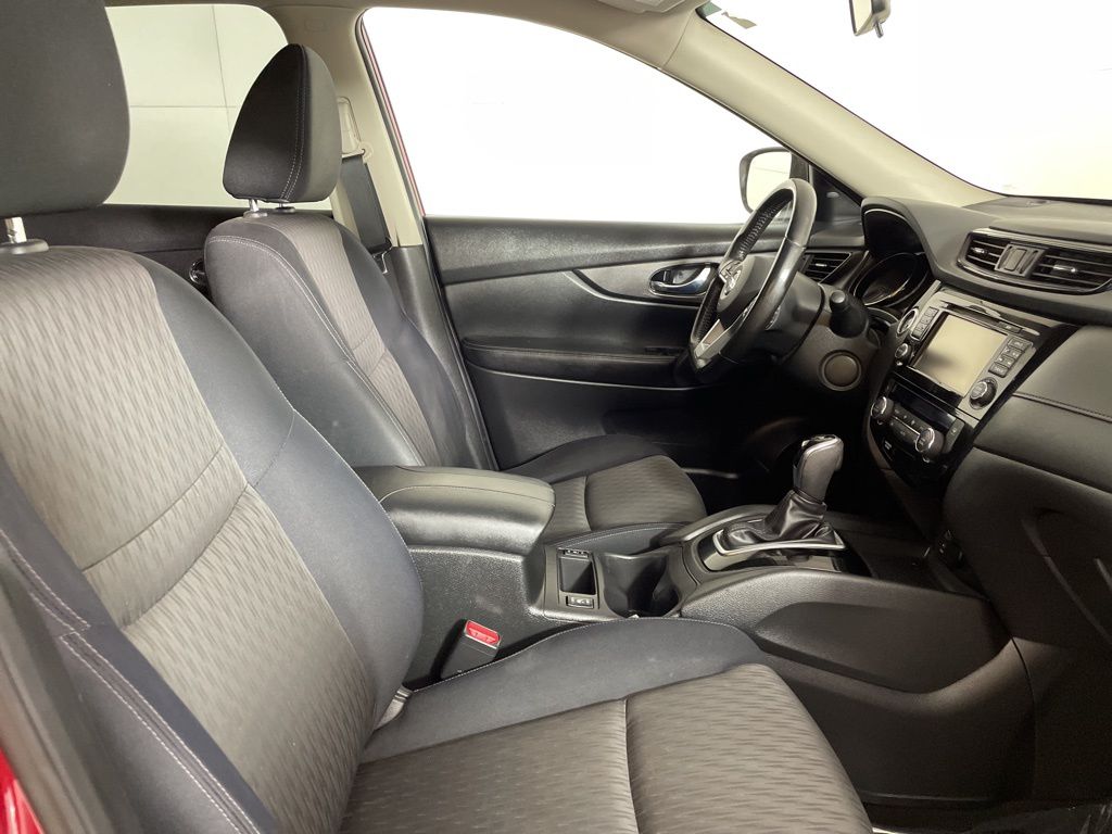 2017 Nissan Rogue SV AWD photo 12
