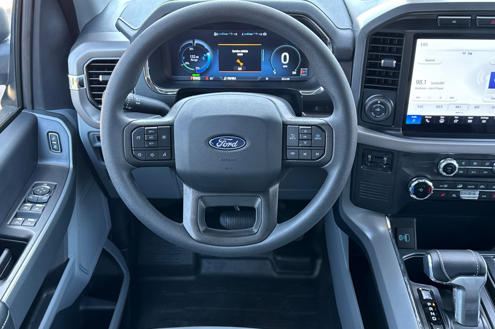 2024 Ford F-150 Lightning photo 12