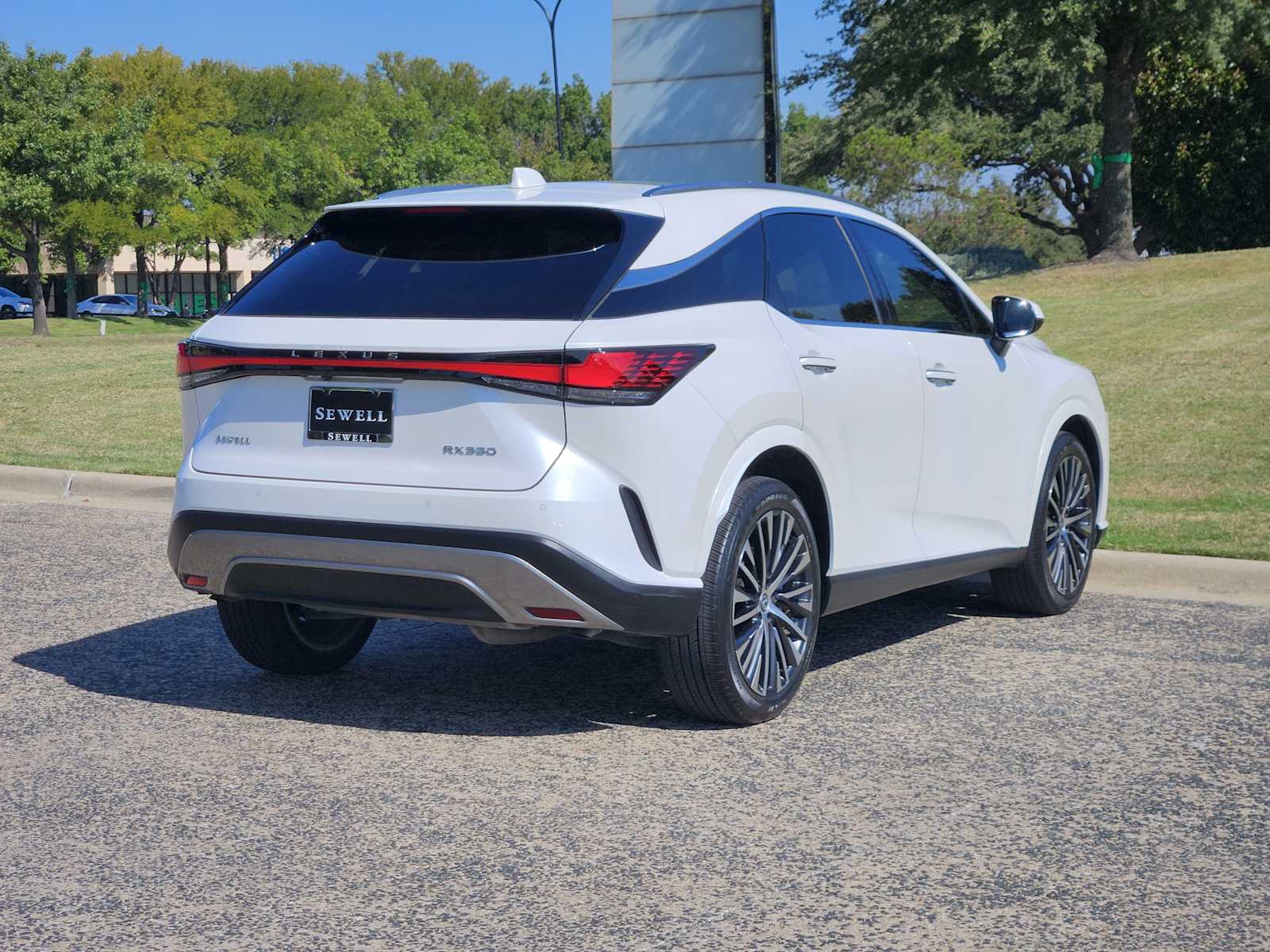 2023 Lexus RX Premium photo 4