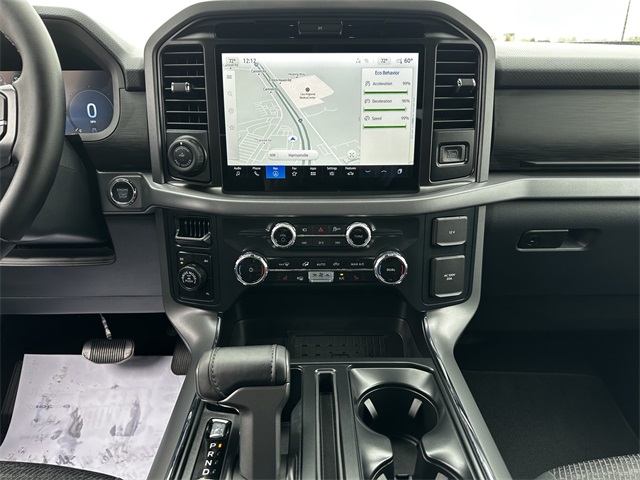 2025 Ford F-150 XLT photo 14