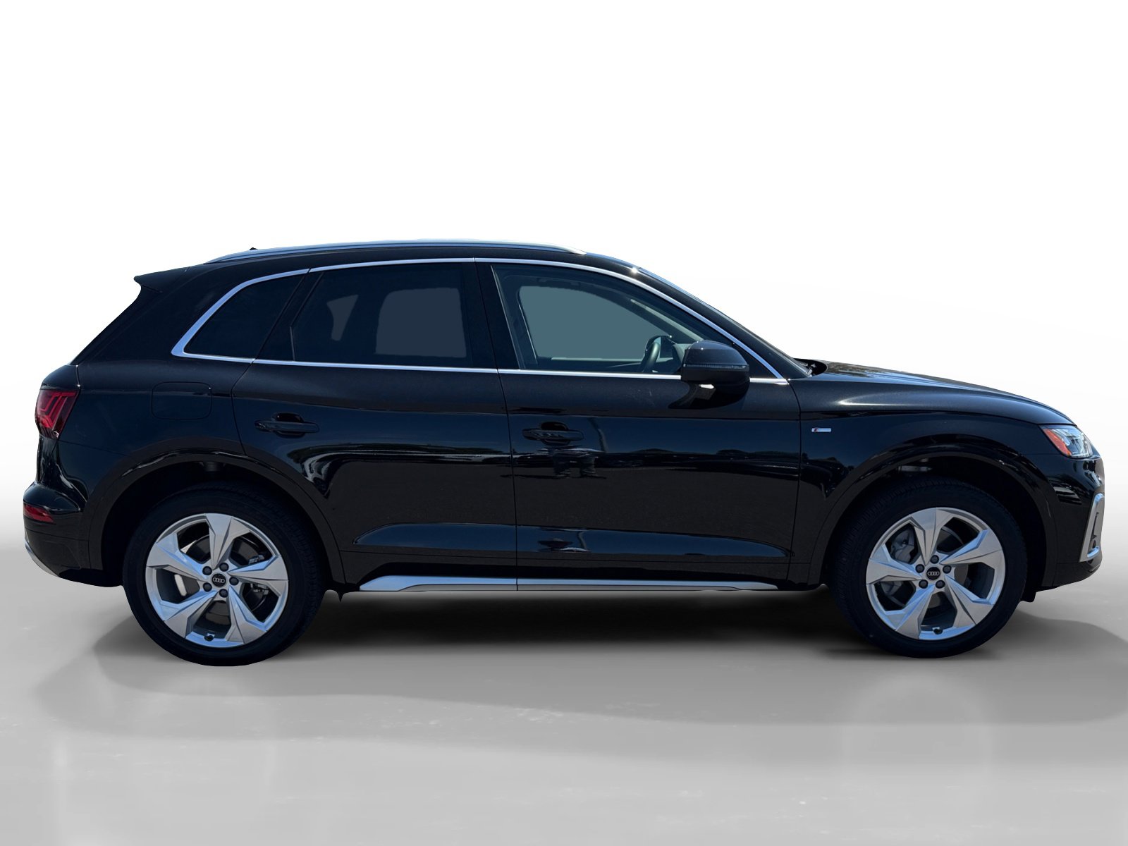 2025 Audi Q5 45 S line Premium Plus photo 5