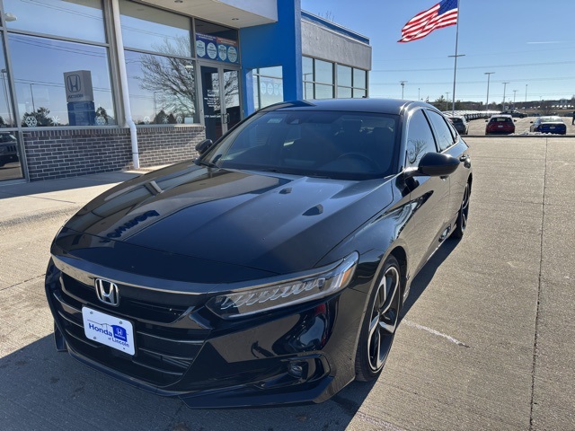 2022 Honda Accord Sport's photo
