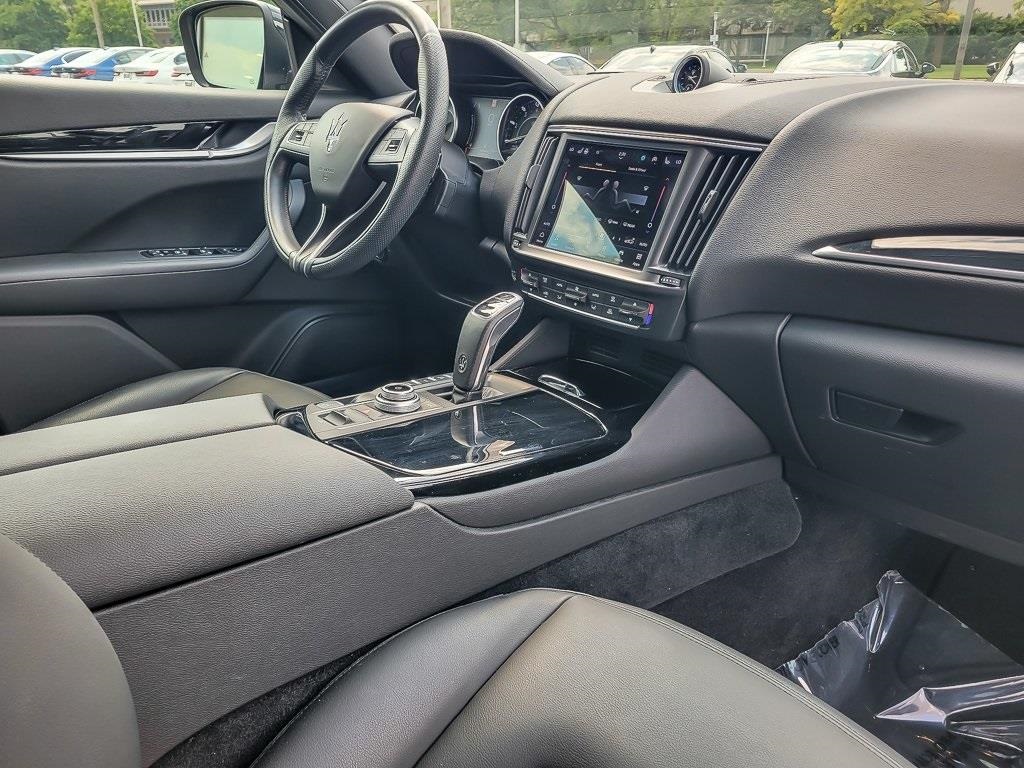 2022 Maserati Levante GT photo 22