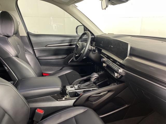 2025 Kia Telluride S photo 11