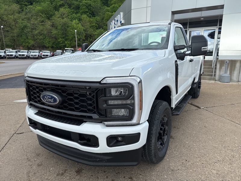 2025 Ford F-350 XL photo 3