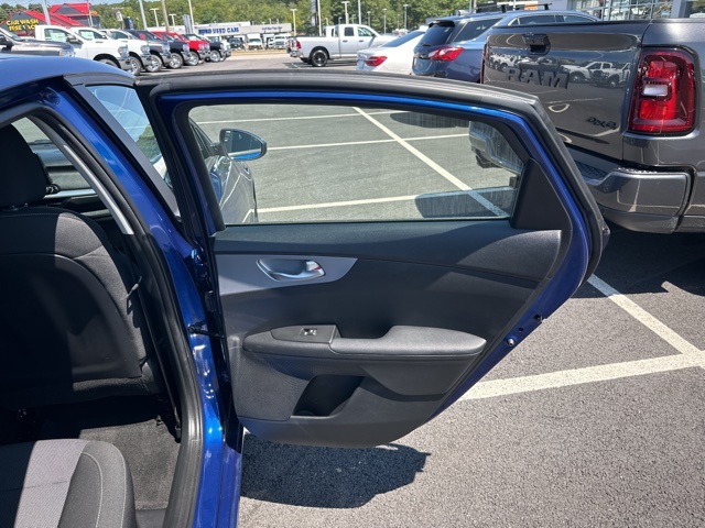 2023 Kia Forte LXS photo 35