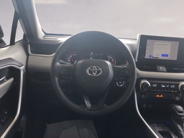 2024 Toyota RAV4 XLE photo 11