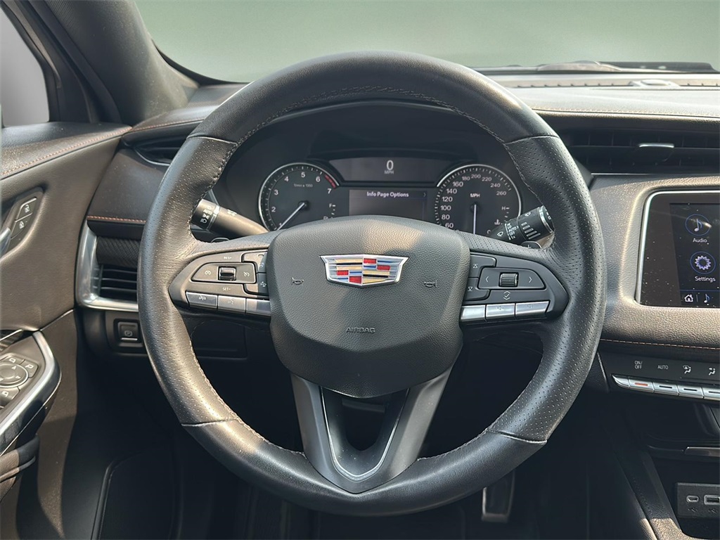 2022 Cadillac XT4 Sport photo 4