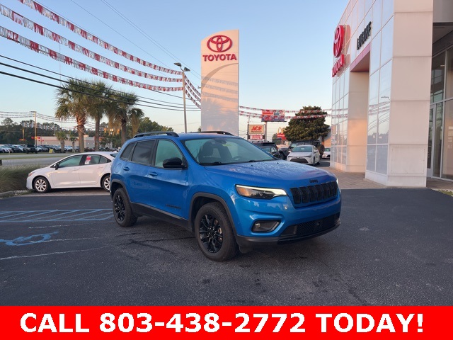 2023 Jeep Cherokee Altitude Lux's photo