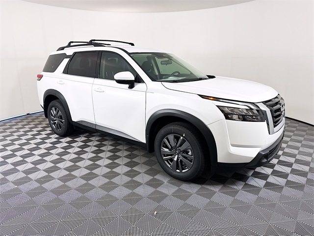 2025 Nissan Pathfinder SV's photo