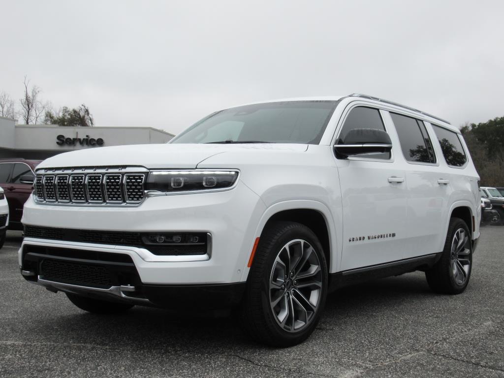 2024 Jeep Grand Wagoneer III photo 3
