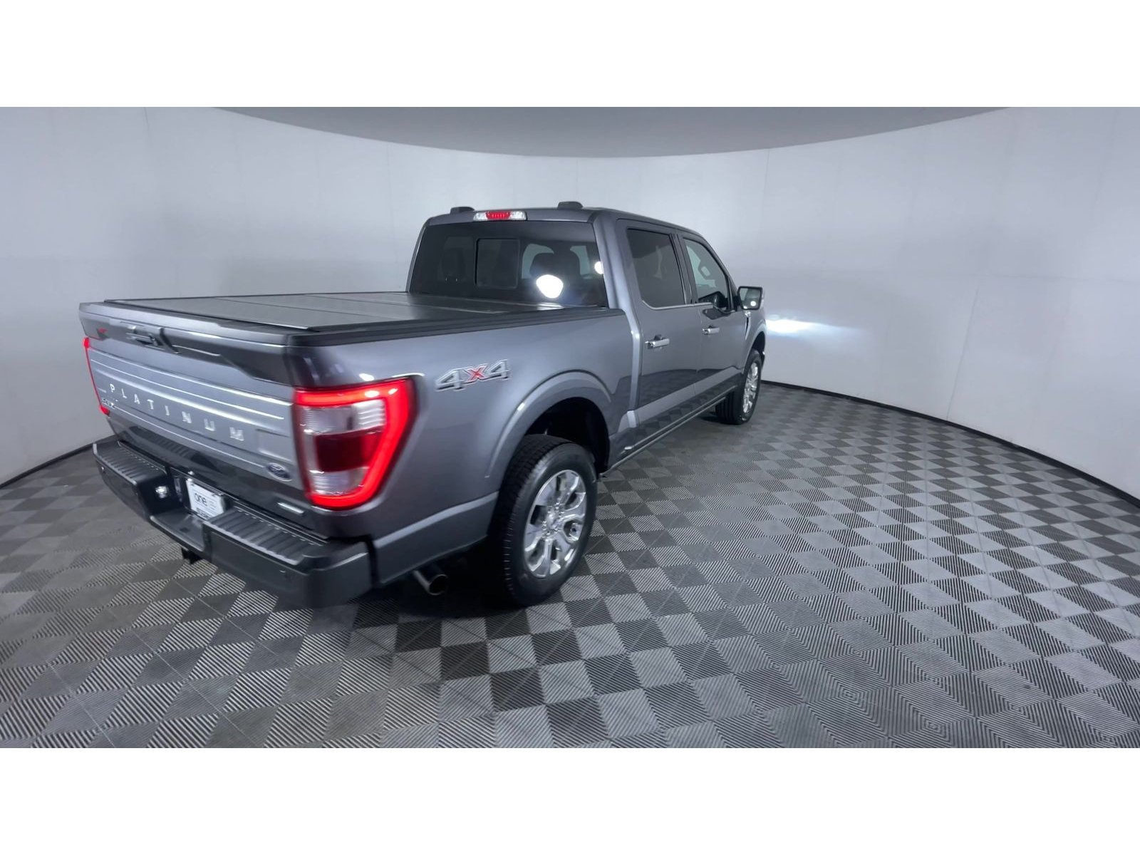 2021 Ford F-150 Platinum photo 4